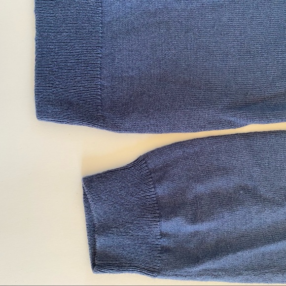 ✨SOLD✨ Merino Wool “Peace” Sweater in Navy & White - Picture 4 of 4